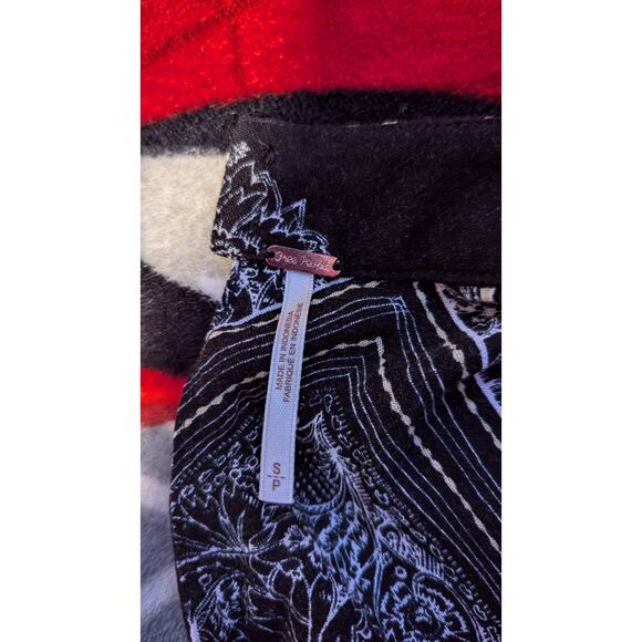 Free People Size S Women's Walking On A Dream Tunic Blouse Black Cutout Boho - Picture 6 of 9